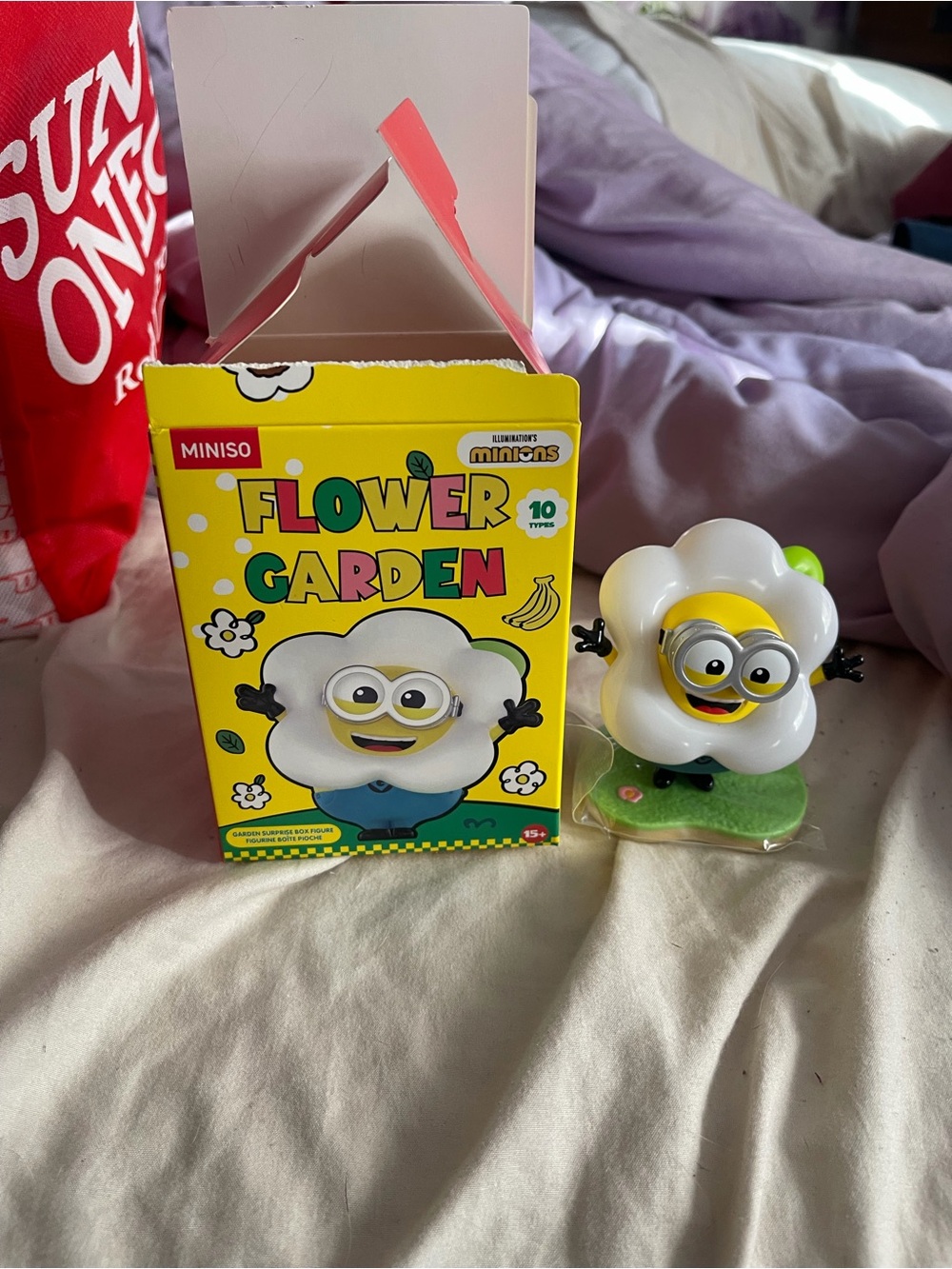 Minions Flower Garden Minion collectible figure